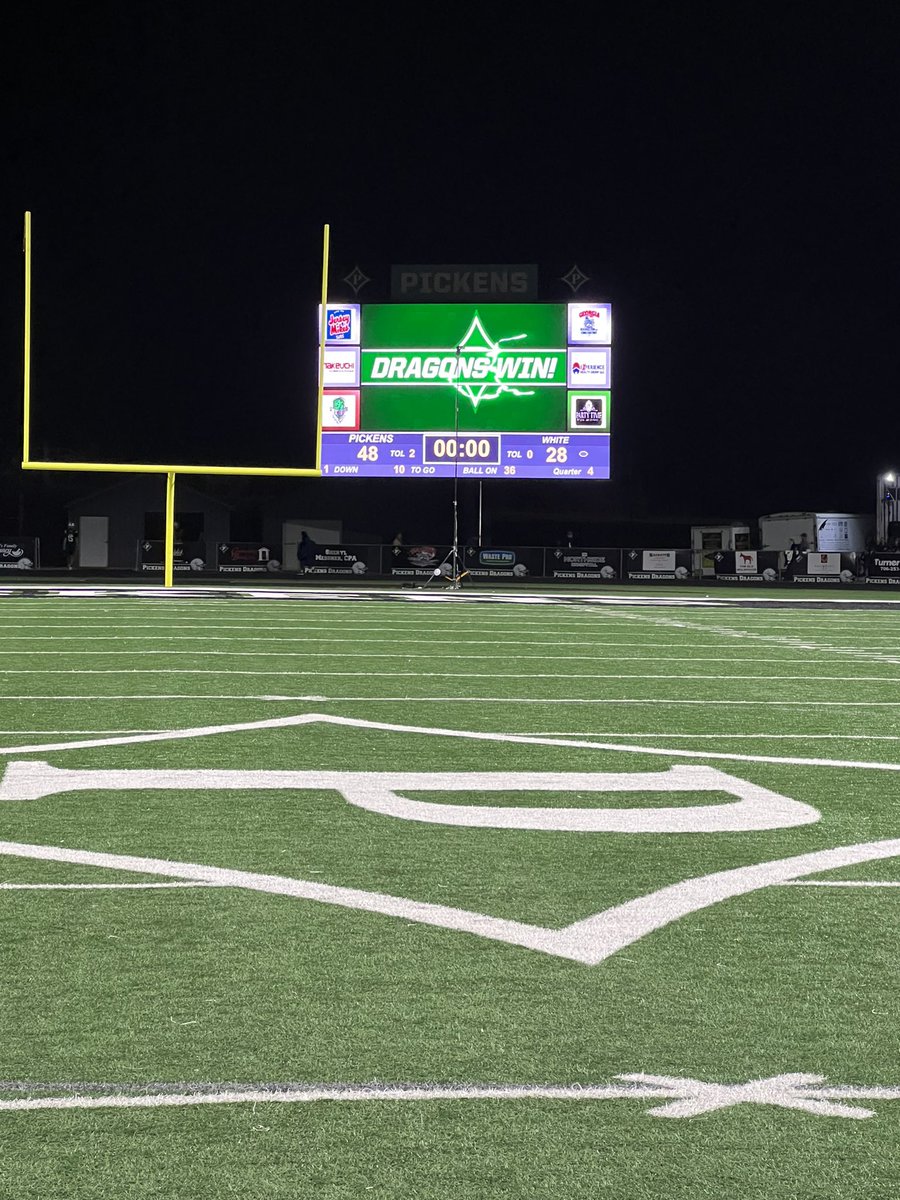 PickensFootball's tweet photo. Dragons win 48-28! Down 14-0 early in the first and guys never stopped fighting and believing. Beyond proud of the resiliency that this group has shown. Go Dragons https://t.co/q0KrcsiazD