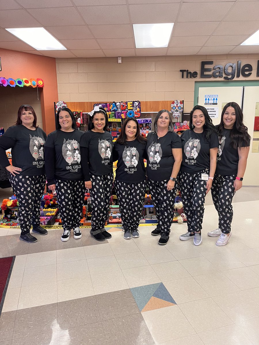 Follow your Dreams!! Stay Drug Free!  Pajama day at the Nest. #WeAreEnsor @dpalmer_EMS @BPena_EMS @AMontano_EMS @RKingAragon_EMS @LEnriquez_EMS @Lbrooker_EMS