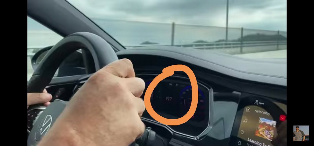 VochoMex's tweet photo. Le iba a echar una flores por demás ganadas a @GoodyearMx y sus Assurance que monta la Taos, pero me acordé que @Volkswagen_MX le presta el coche al señor Mostro para andar a 200km/h en el segundo piso del Peri, y así ni ánimos da. Irresponsables y omisos. Cc. @SSC_CDMX https://t.co/pAJt5CHnL5