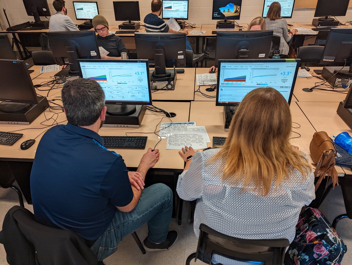 geoscigurl's tweet photo. Teachers at this @astnstu 2022 session used @climateinteract #EnROADS simulator to test what it would take to draw down GHG emissions & limit global🌡️to 1.5 deg C. 🗣️Insightful discussions RE co-benefits & equity considerations followed. #sdg13 #TimeforScience #climatesolutions https://t.co/Jamw60E2xr
