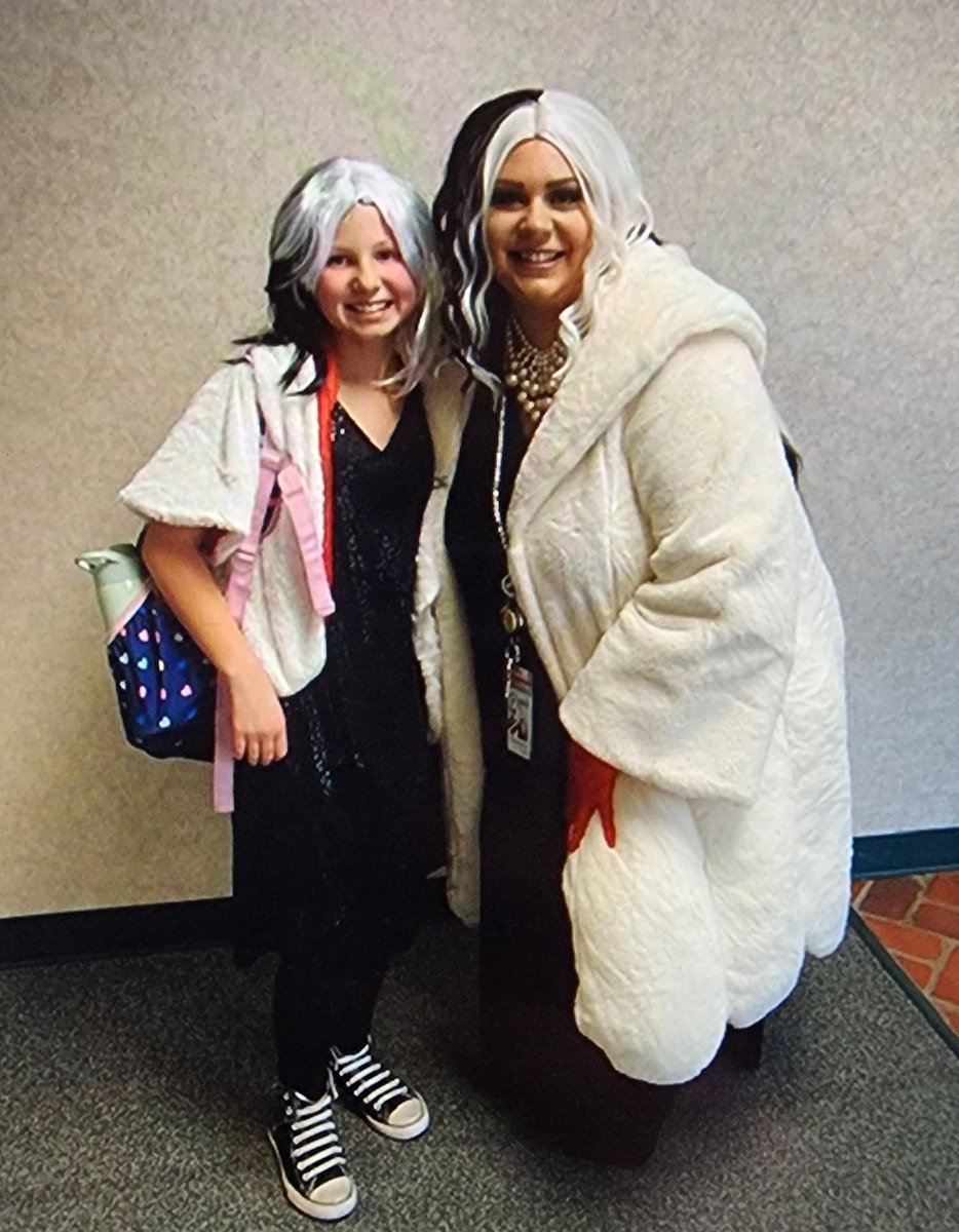 Miss Chapman tweet media