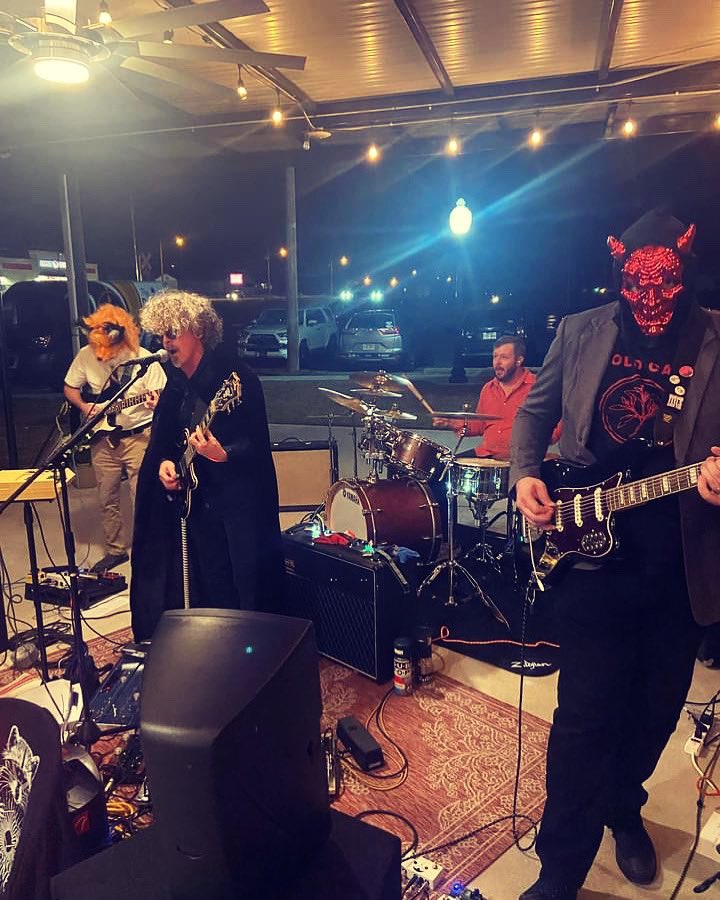 we had an awesome show tonight! thanks to all that came out! #postpunk #psychedelicrock #threshold #thisness