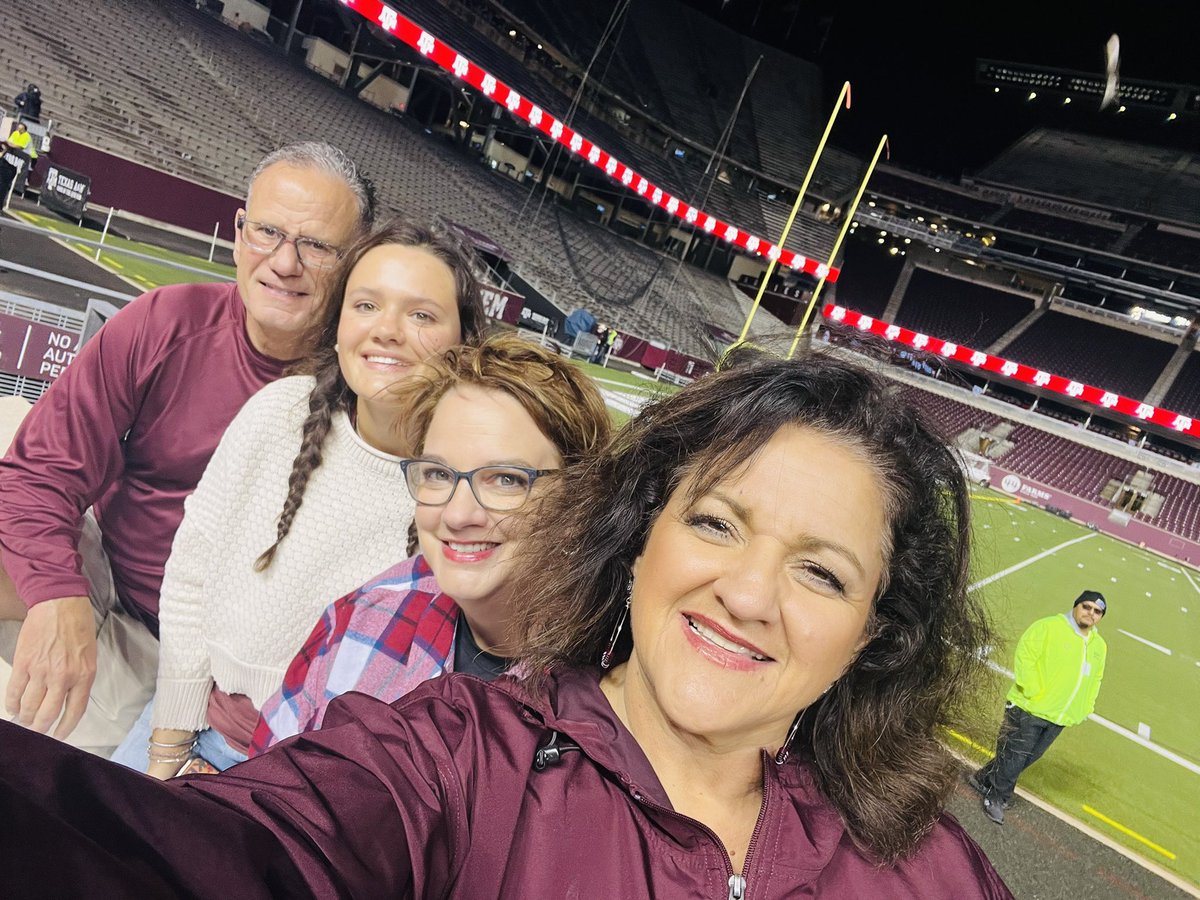 Yell practice!! Gig’Em! #MIDNIGHTYELL