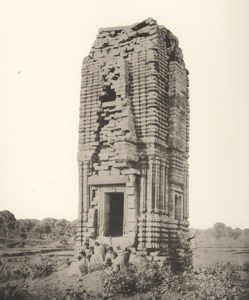 monidipadey's tweet photo. Telkupi is a submerged group of 11th century (Pala era) Hindu temples in Purulia district of WB. The area unfortunately was submerged in 1959 owing to the decision of the Nehruvian govt (despite protests) to build a dam on the Damodar river at Panchet (Dhanbad dist)
@LostTemple7 https://t.co/FzNYdIXxS5