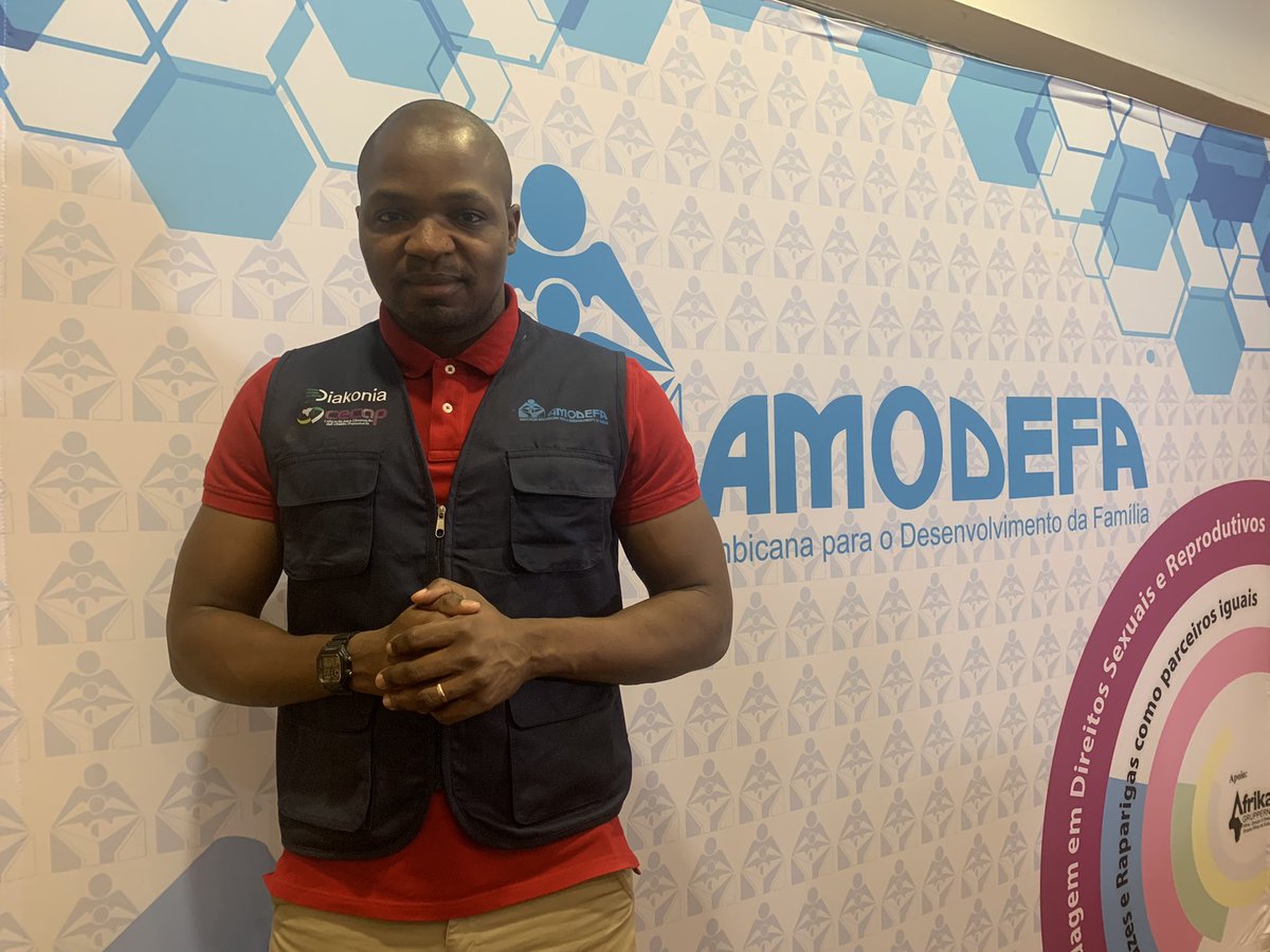 proudly_moz's tweet photo. It’s time to give back. As a member & volunteer from one of the oldest family associations in #Mozambique #AMODEFA it’s an honor to share insights to better serve boys & girls on Sexual Reproductive Health Rights. https://t.co/lAF26x93aY