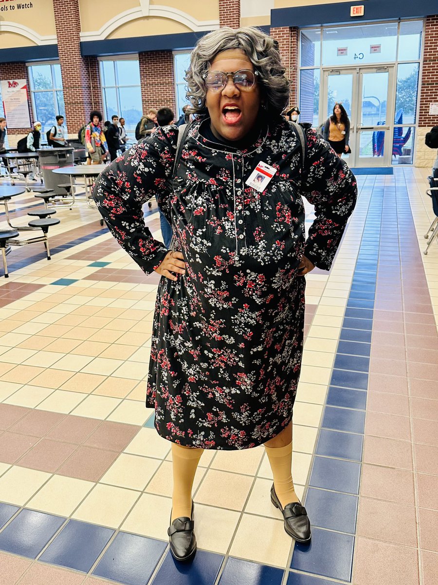 BerryMiller_JH's tweet photo. Today was #SayBooToDrugs as we wrapped up #RedRibbonWeek2022. We 👀 some GREAT costumes Bobcats! #Cruella #Zamboni #Madea ❤️💙🐾🎃 #AlwaysGrowing #WeArePearlandISD https://t.co/hV2MidfGwf