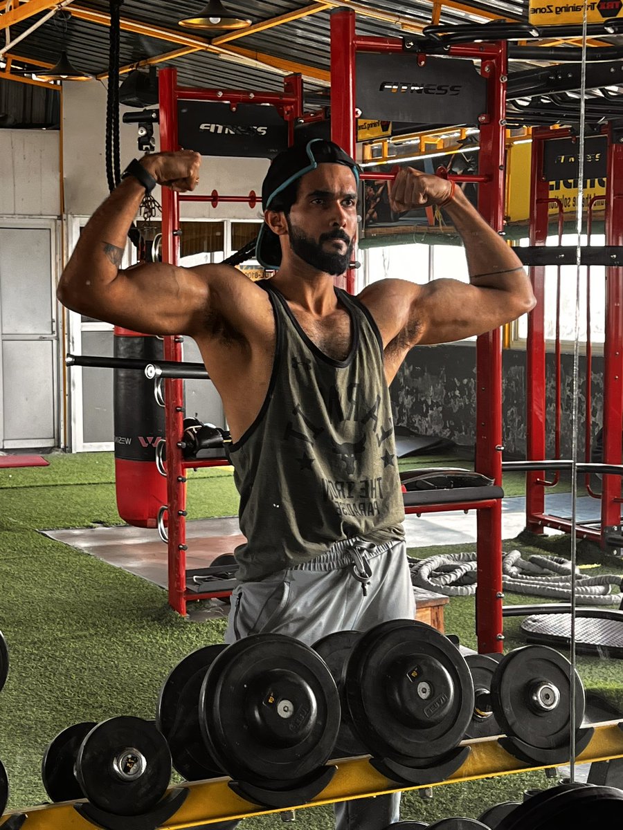 Chirag Barjatya on Twitter "My pre workout meal Muesli mix with dried cranberries with