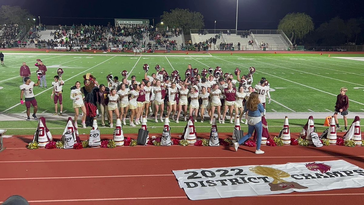 Congrats to the Warhorse football team for winning a hard fought game in Pearsall 29-22!  The win makes the Warhorses district champions!! Congrats, guys!! 🏆