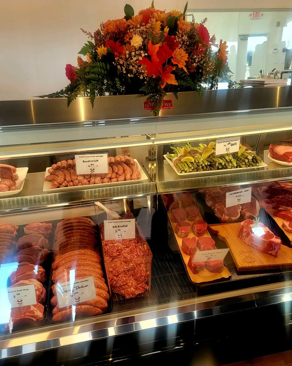 CarrieTergin's tweet photo. Congratulations Steele's Fine Custom Meats Grand Opening & Ribbon Cutting today! Missouri meats and everything looked so good! Congratulations! #JCMO @JCMOChamber #EatMOmeat @carol_kehoe @MikeLKehoe 🥩 https://t.co/XN2Rh5gnEu