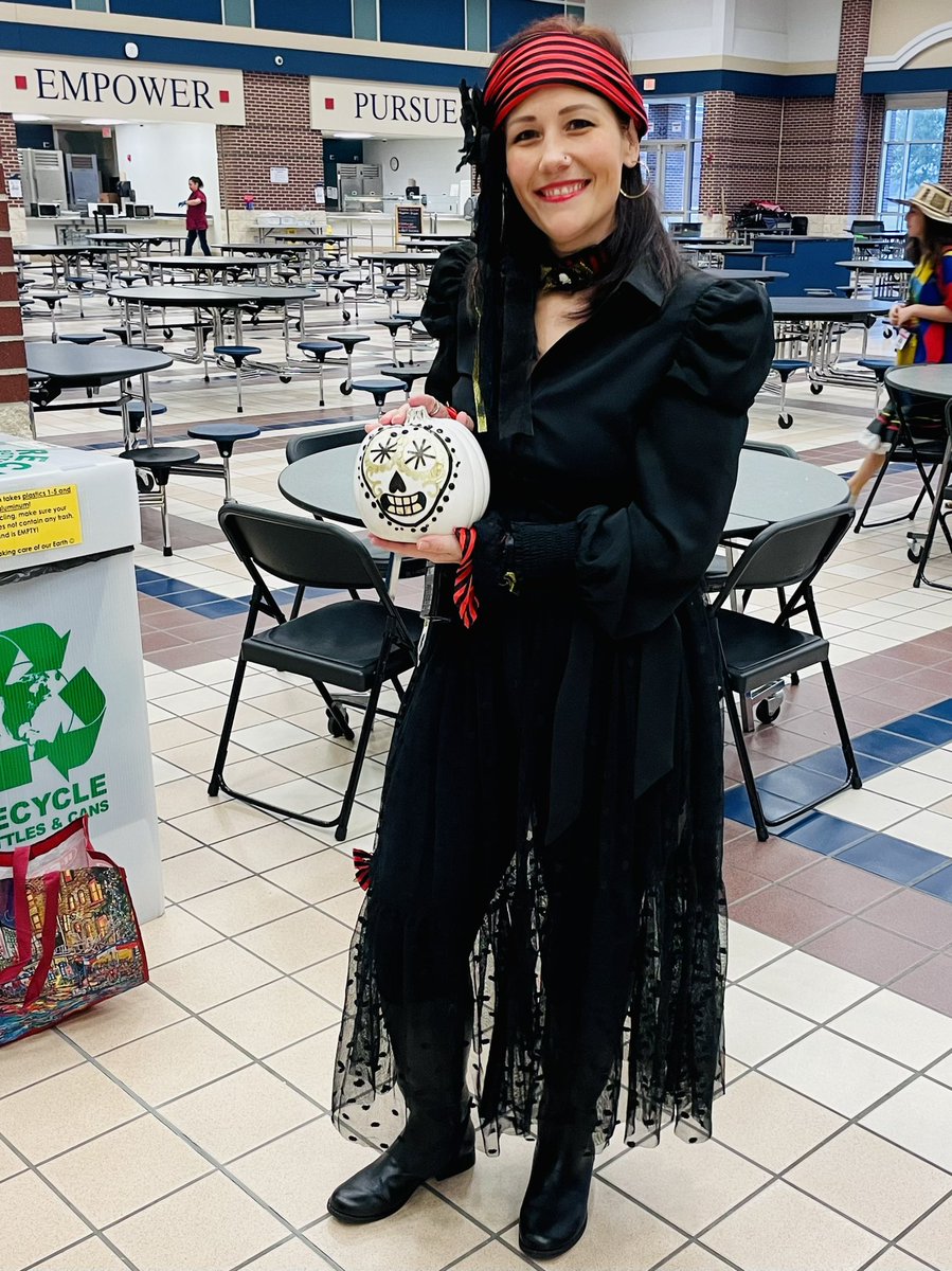 BerryMiller_JH's tweet photo. #SayBooToDrugs was so much fun! Lots of Bobcats participated in this great #RedRibbonWeek2022 tradition! ❤️💙🐾🎃 #AlwaysGrowing #WeArePearlandISD https://t.co/XWsbWhnl3s