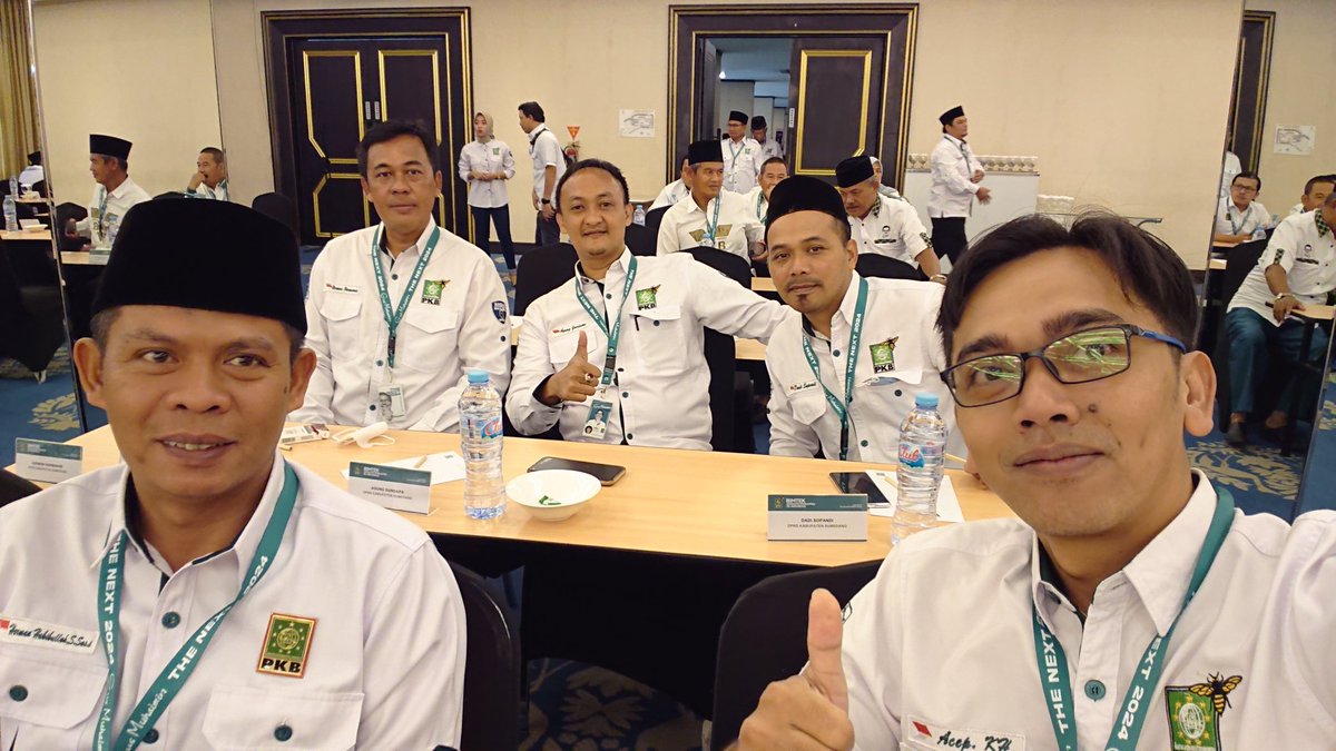 acep_ansor's tweet photo. Bimtek anggota FPKB DPRD se-Indonesia 
Hotel Atket Century Jakarta.

#Bimtek #gusmuhaimin #thenext2024

@DPP_PKB @fraksipkbjabar @fpkb_sumedang @dpwpkbjabar @Hermanhabibullh @didisuhrowardi @dpc_pkbsmd @pkbsmd @FraksiPKB https://t.co/zTkwd2v3wK