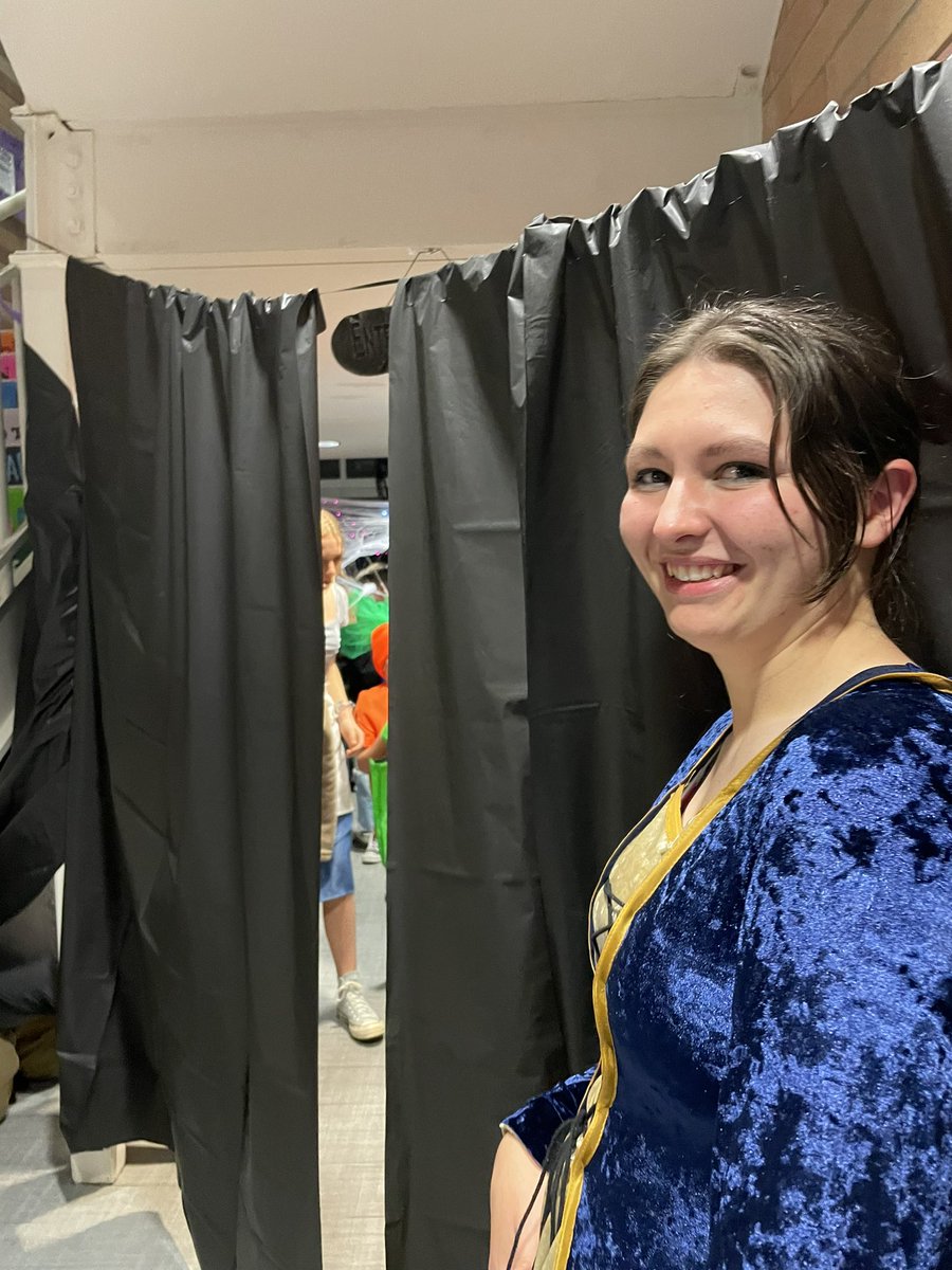 CoyoteRidge_PTO's tweet photo. Thank you @legacyhsstugo for volunteering for the @Adams12 Coyote Ridge Elementary Falloween tonight! You rocked our Haunted Hallway - one of the most popular activities of the night!! https://t.co/Jh5VZTd3LK