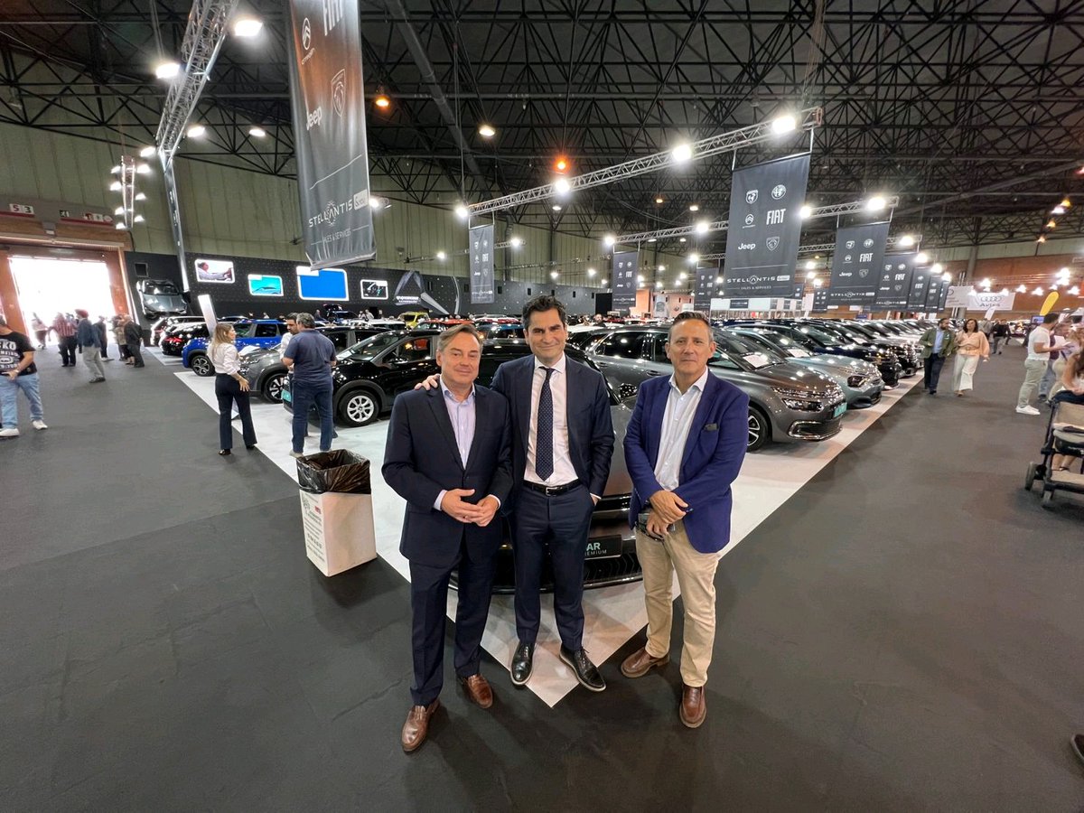 FDuran_Gento's tweet photo. Apoyando al sector de #automocion con mucha ilusión en esta 12 edición #SALONMOTOR2022. Un Equipo de grandes Profesionalea y mejores Personas... el cóctel perfecto!!! @caixabankpc @fibesevilla @FEDEME_ #ASCONSE
@Faconauto_com @caixabank #Sevilla https://t.co/fOiUfLehWC