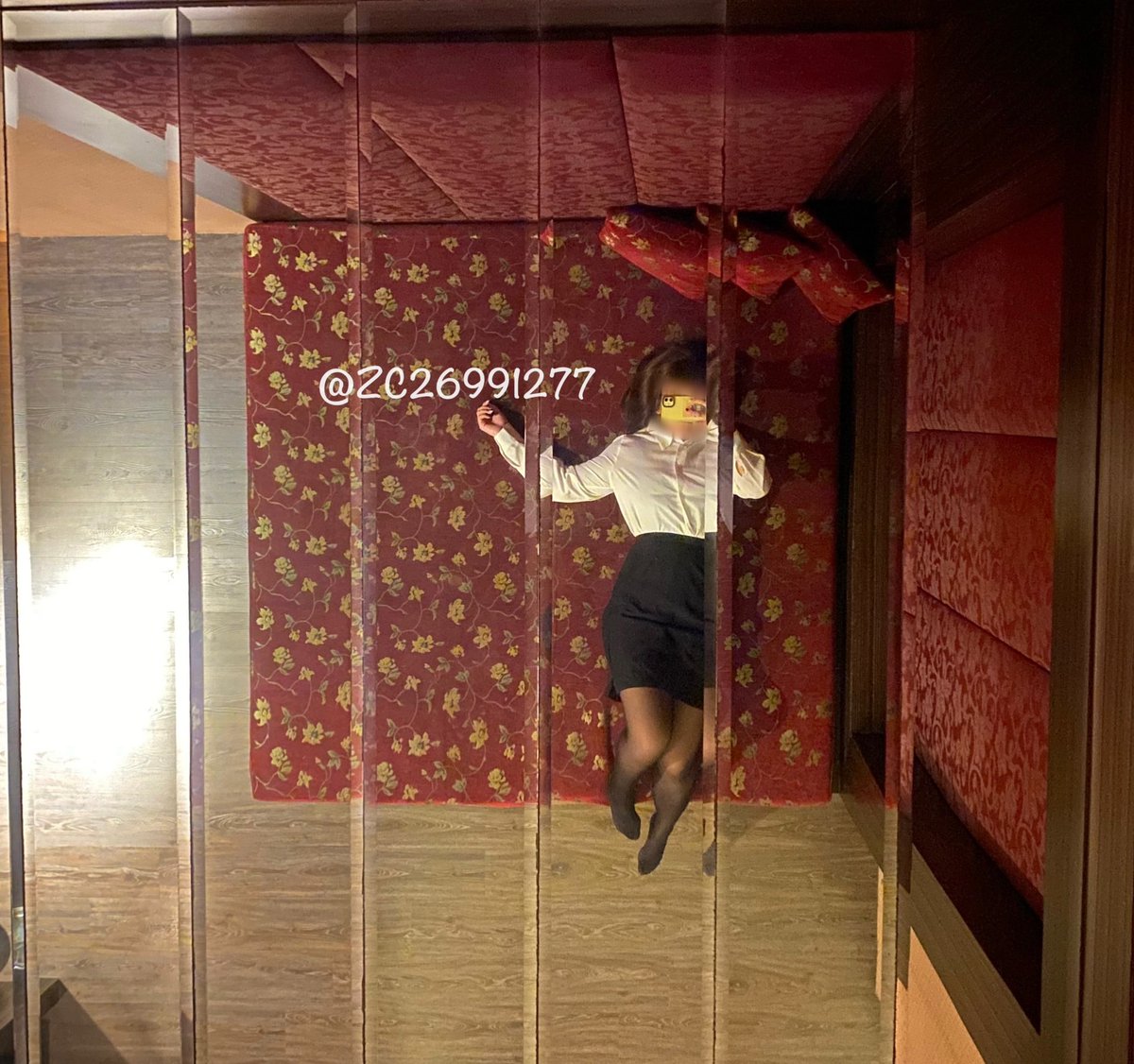 一間裝潢很猛的Motel
（你的家教老師已上線）
（#付費小號 目前有折扣 私訊洽談） https://t.co/qYkEcES9en