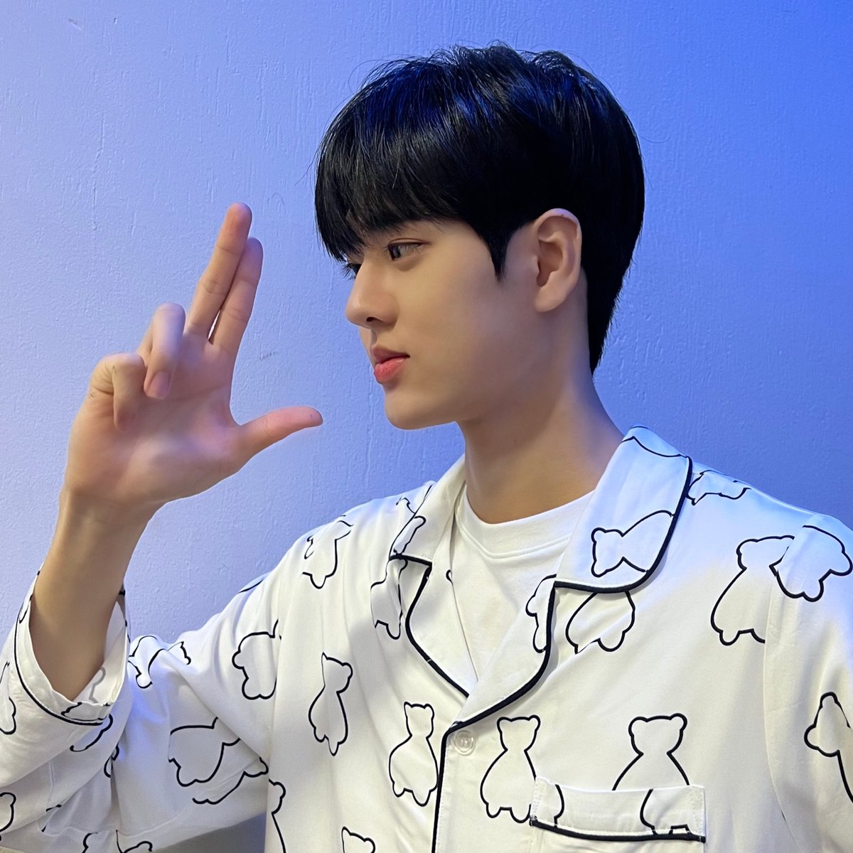 taechan_tpst's tweet photo. don’t you love when they update at the same time + matching pajamas 🧸

#tpst #tempest #템페스트 #eunchan #taerae #은찬 #태래 #taechan #euntae https://t.co/cChJXXv1uD