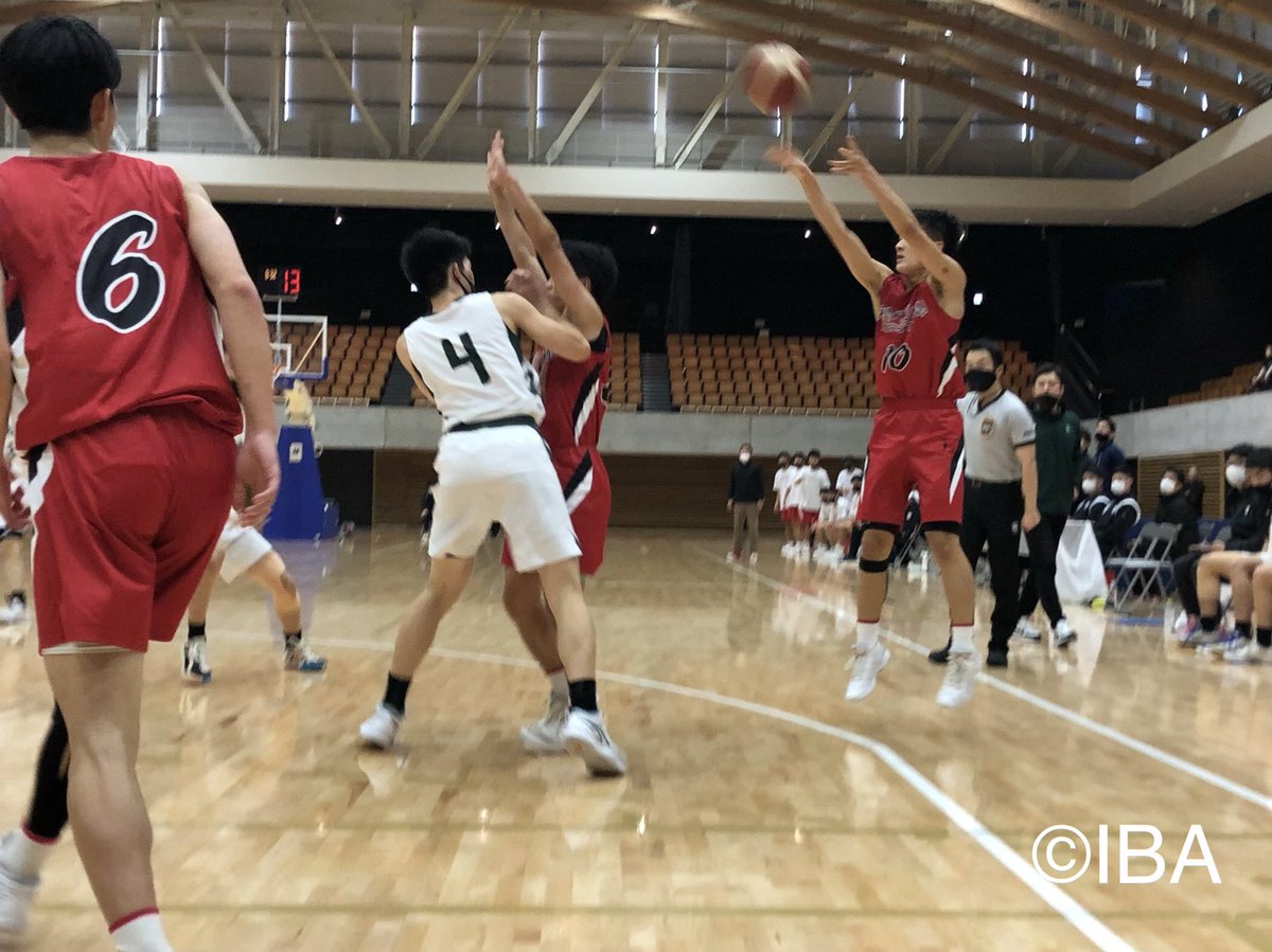 iba_h_basket's tweet photo. 令和4年度 全国高校選手権大会［WINTER CUP 2022］🏀
【茨城県予選会】
◇大会3日目／第3試合
◇ Mコート
@かみす防災アリーナ
◇男子の部／準決勝
Mコ���ト
つくば秀英 ○ 98 － 66 ● 下妻第一
 (26-12,23-16,30-16,19-22) https://t.co/QB7N12mtDW