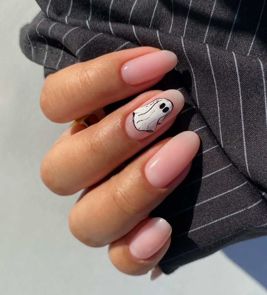 npdirect's tweet photo. Halloween Nail Art Inspo 🖤👻 Get your Nails Halloween ready!

Nails by @nailsbysuman

Shop our range of Nail Products now on Nail Polish Direct. Free UK Delivery on all orders 🖤 #npd #nailpolishdirect #nails #halloweennails #newnails #nailart #nailartist #ghostnails https://t.co/M5nAQZKZ55