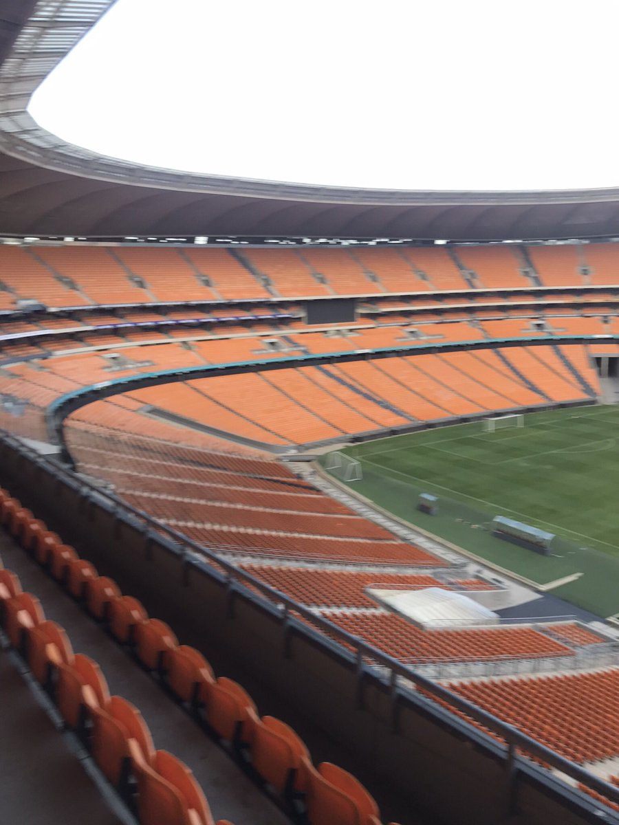 Neil12St's tweet image. The calm before the storm. Overcast day but the bucks ☠️ will be feeling the heat✌🏾✌🏾3-1 Khosi✌🏾✌🏾. #SowetoDerby @KaizerChiefs