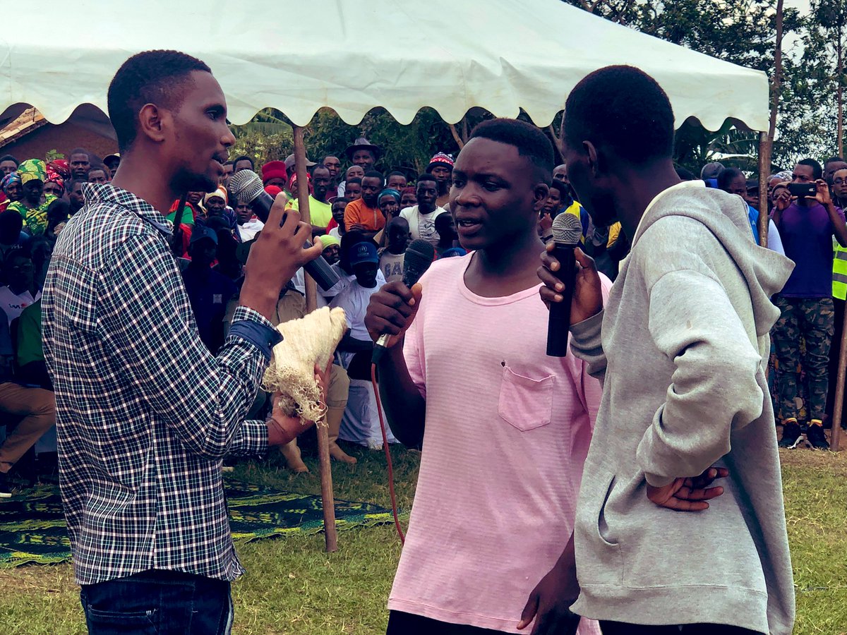 DUSAF12's tweet photo. Umuhango wasoje, Urubyiruko rwibumbiye muri #DUSAF rwaturutse muri @UR_Huye Rutambutsa ubutumwa kubyiza nakamaro ko gutera ibiti bivangwa n'imyaka. @Taskforce_UR @UrsuHuye @A_sebutege @HuyeDistrict https://t.co/RqS21PT4ic