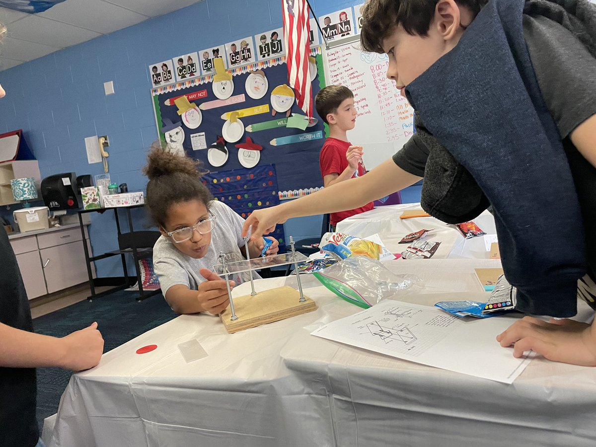 NerdsquadI's tweet photo. This week we built our own microscopes to see the world through the eyes of a scientist. We will continue our microscope adventures for a few weeks. https://t.co/QofoxufZsn