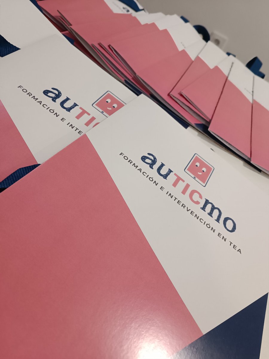 Jornadas de formación sobre TEA en #Rota de la mano de <a href="/auTICmo/">auTICmo (Academy)</a> 😍