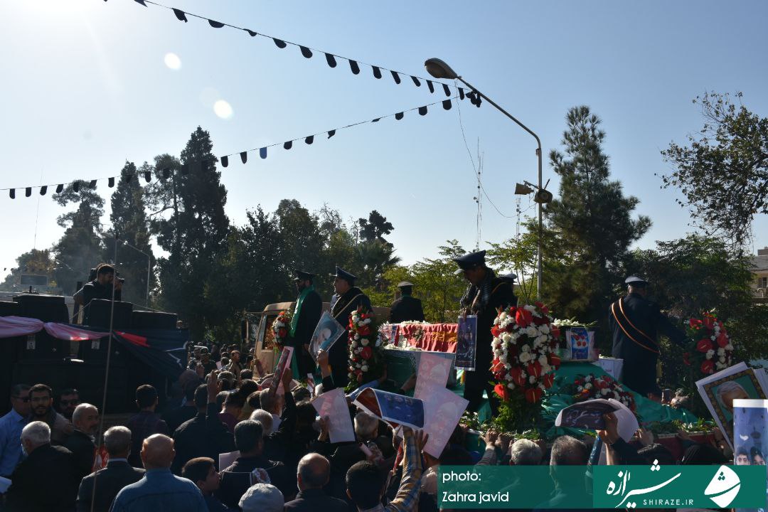 dokht_andi's tweet photo. این جمعیت #برای_آرتین  و #برای_آرشام اومده! بترسید از روزی که ورق برگرده..
ما ملت شهادتیم،ما ملت امام حسینیم.. https://t.co/Fyn44IxD6k