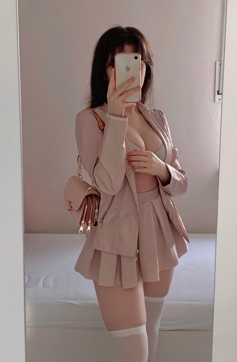 biquannvshen's tweet photo. 牛回速归💋 https://t.co/q0uTTMrwXt