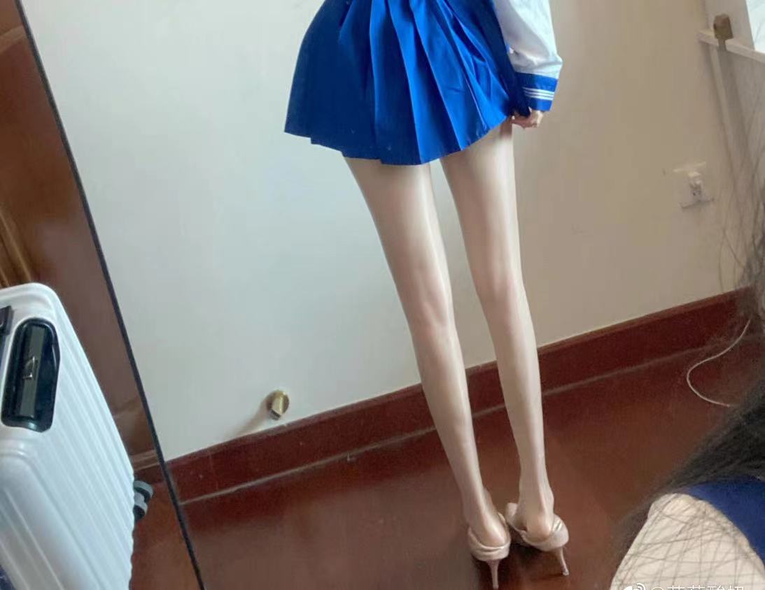 福利姬coco分享的黄推图片2 - 网红私拍内容