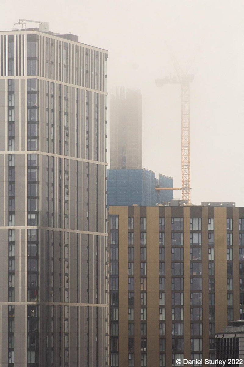 Daniel_Sturley's tweet photo. #Birmingham UK, a dull and damp day but with the main structure of The Square on Broad Street now on the #skyline here's are some pics 😎
#BirminghamWeAre #RisingFast https://t.co/4wwUgHmi90