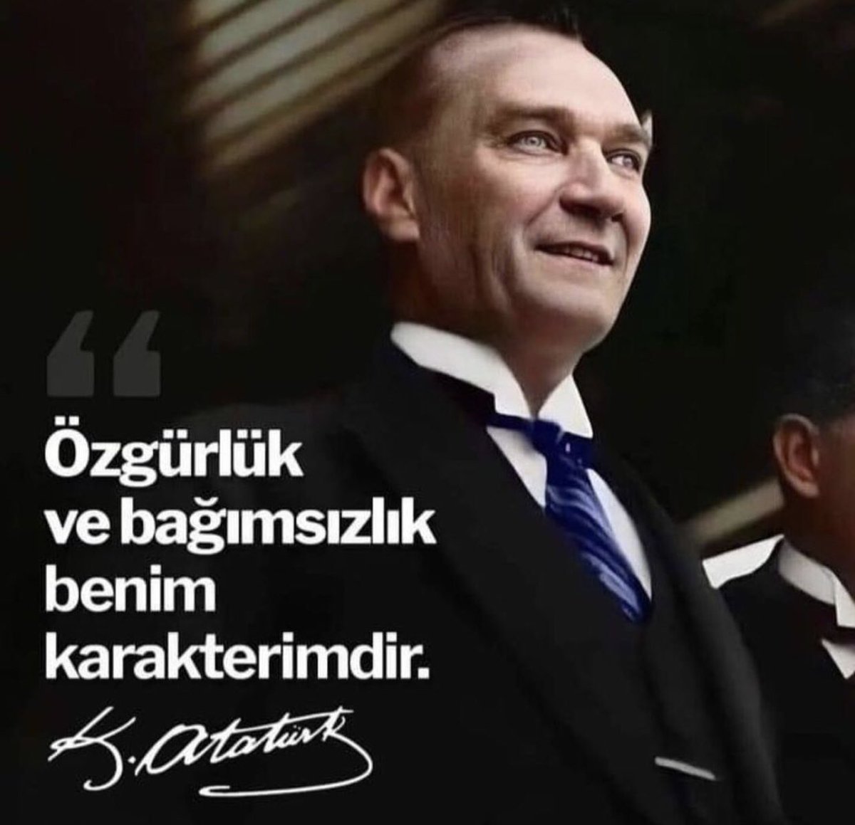 Cumhuriyet’e en çok da biz kadınlar borçluyuz .

Her daim izinde🙏🇹🇷❤️ #BüyükAtatürk  #29EkimCumhiyetBayramıgururla #29EkimCumhiyetBayramımız