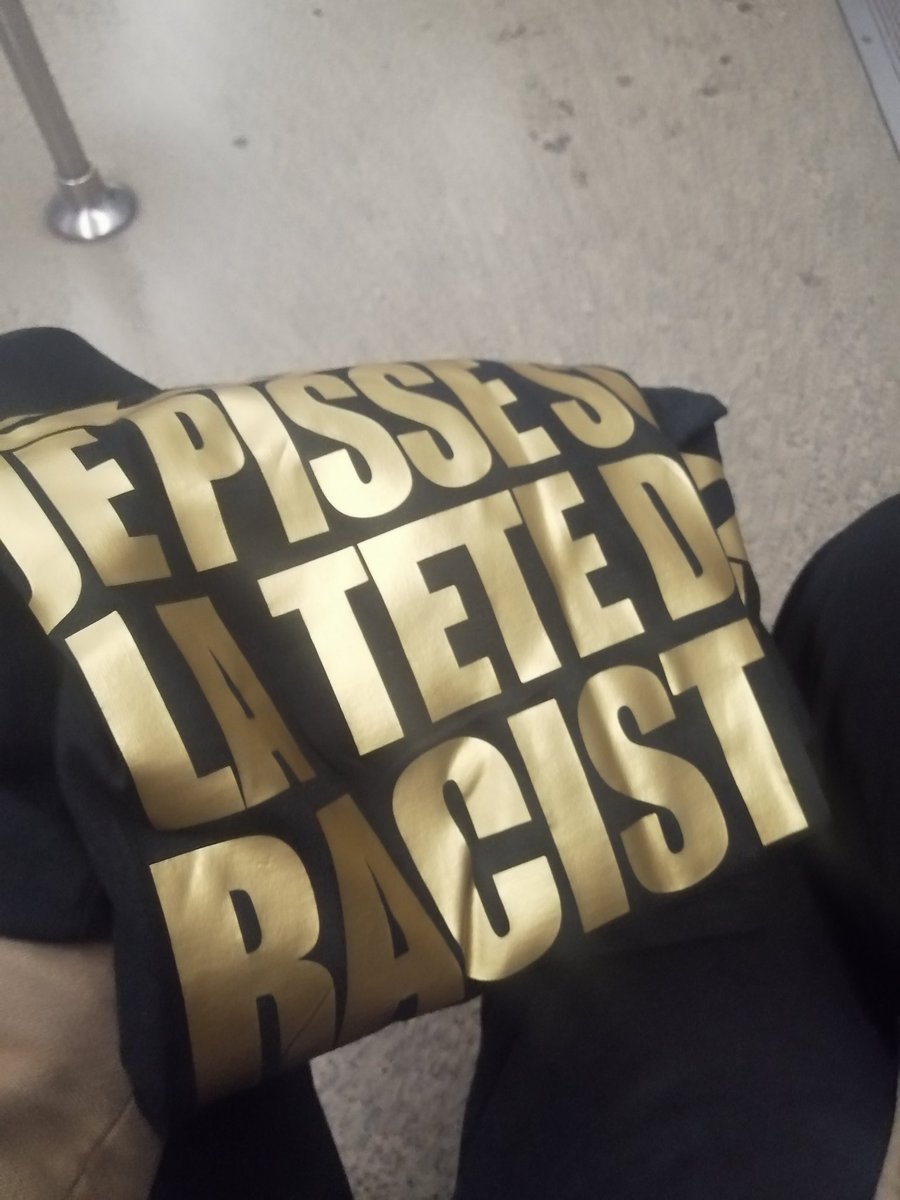 LaouidD's tweet photo. Propre le tshirt @Morsayofficiel5 jvais tourner ma vidéo sur l'e2ee et ke chiffrement symétrique avec bg https://t.co/qEPQcpCkSj