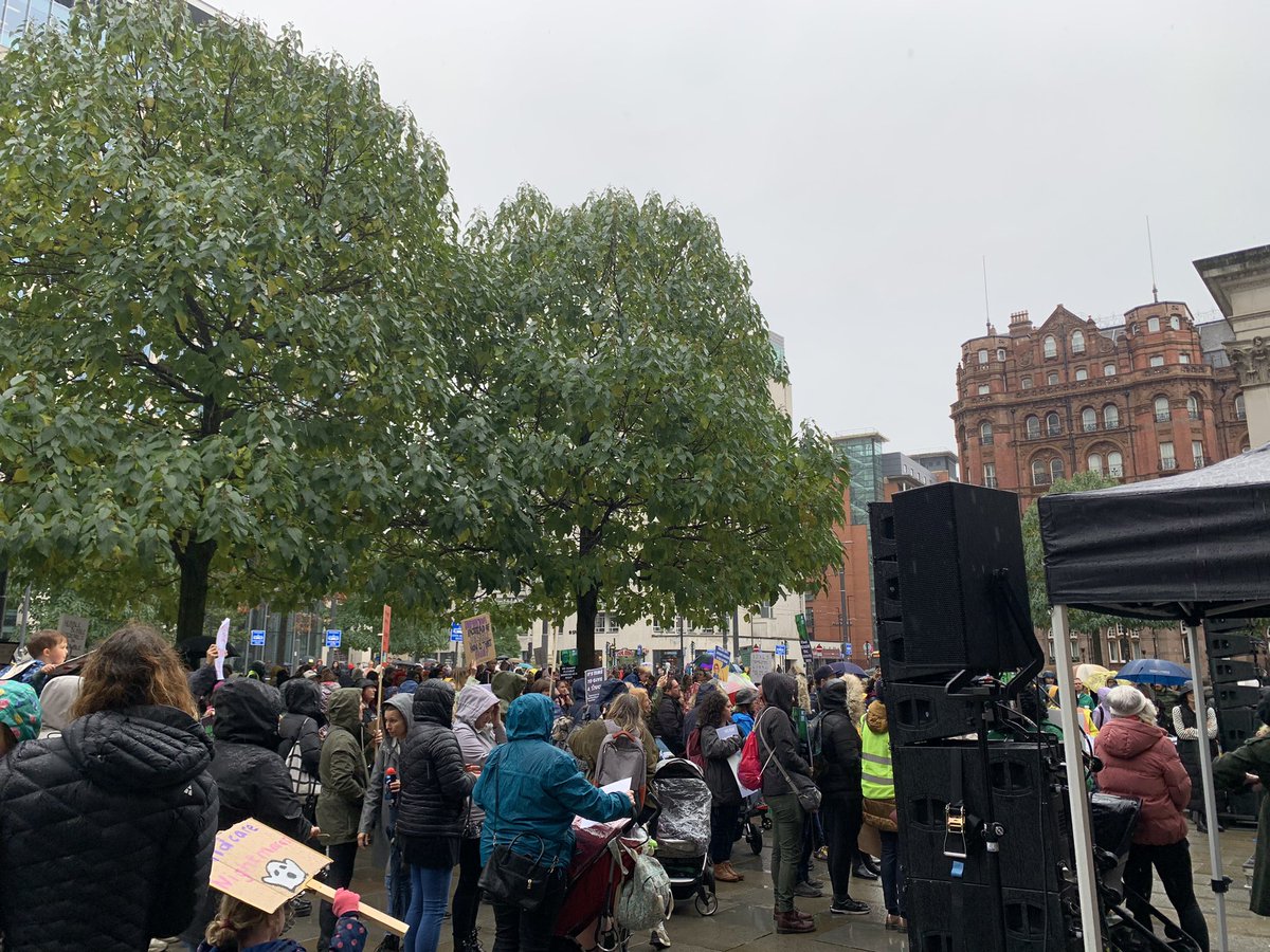 sophie_halle19's tweet photo. People have braved the rain in their thousands today to join the charity Pregnant then Screwed to call for more affordable and accessible childcare @MENnewsdesk https://t.co/fWA51g1Ows