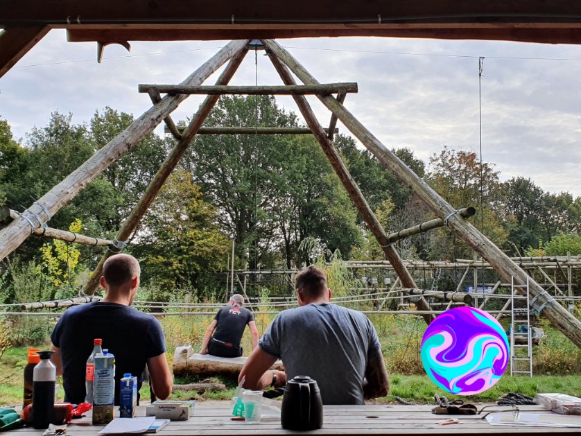 FunopdenTwit's tweet photo. Een #doedag bij de #survivalvereniging 💪🏻
Alles weer netjes maken, nieuwe en herstel van hindernissen. En lunchen uiteraard 😋
#survival https://t.co/RMoMgKOkqT