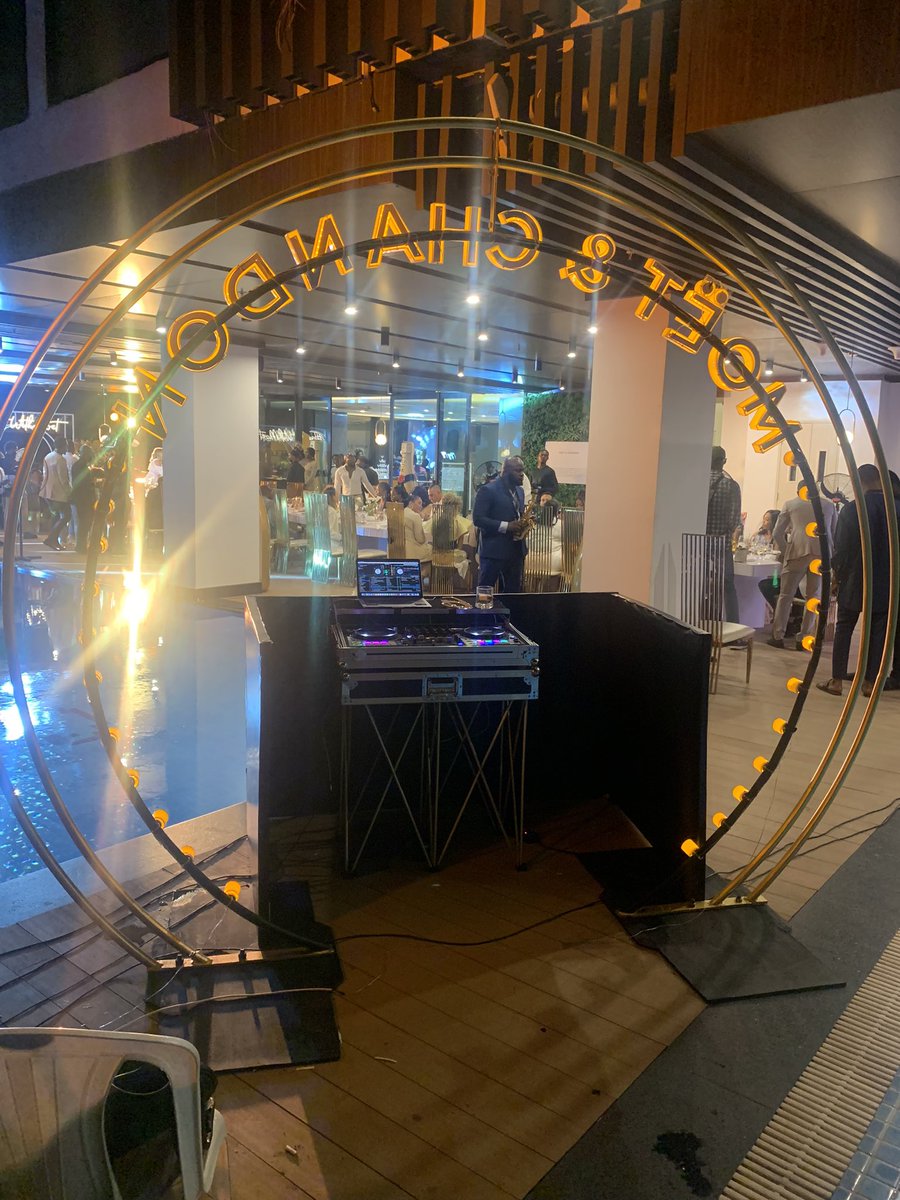 bigtenor23's tweet image. Stepped out last night…#moëtandchandon #WorldChampagneDay