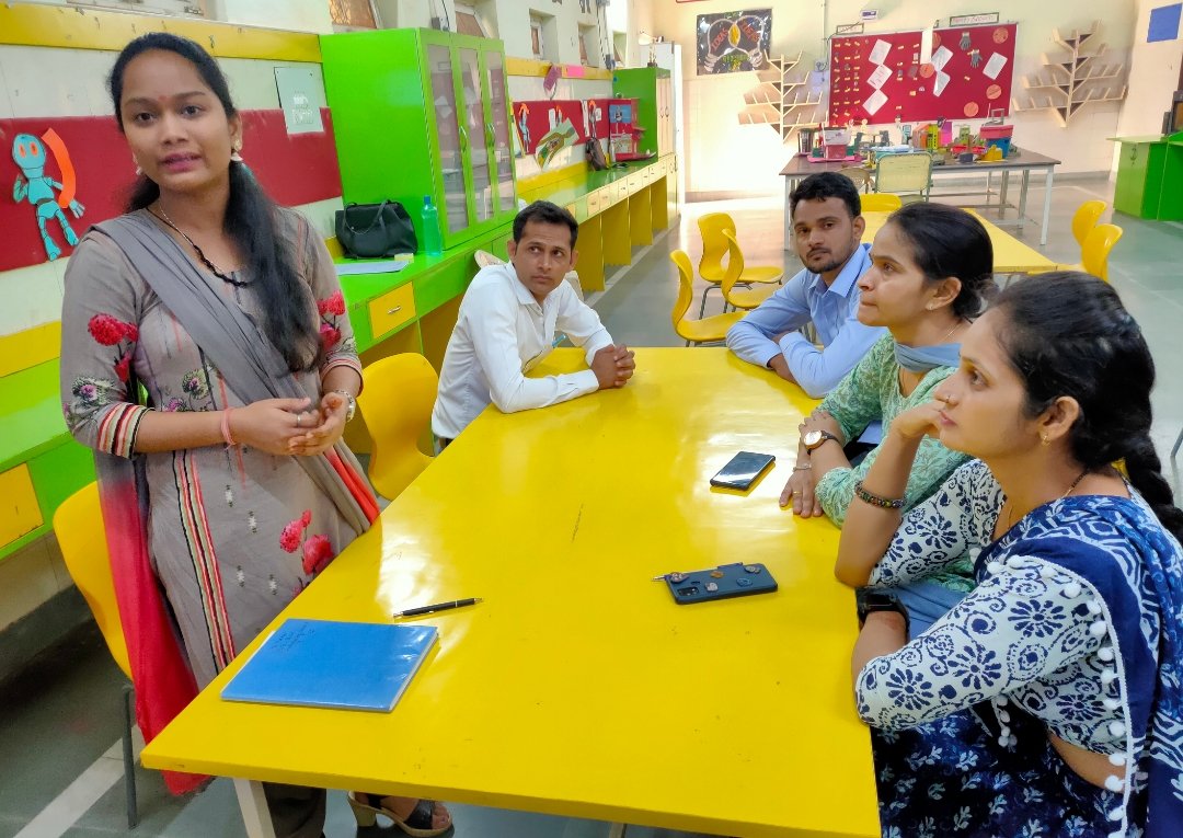 Harpreet0801's tweet photo. Day #2 of "creating student friendly schools"
The participants identified #upstander #bystander interventions.
differentiated #postivediscipline & #punishment
#casestudies reinforced the developmental approach
#confidentteachersstrongnation
@msisodia
@Dir_Education
@USAndIndia https://t.co/pjeqPqfC95