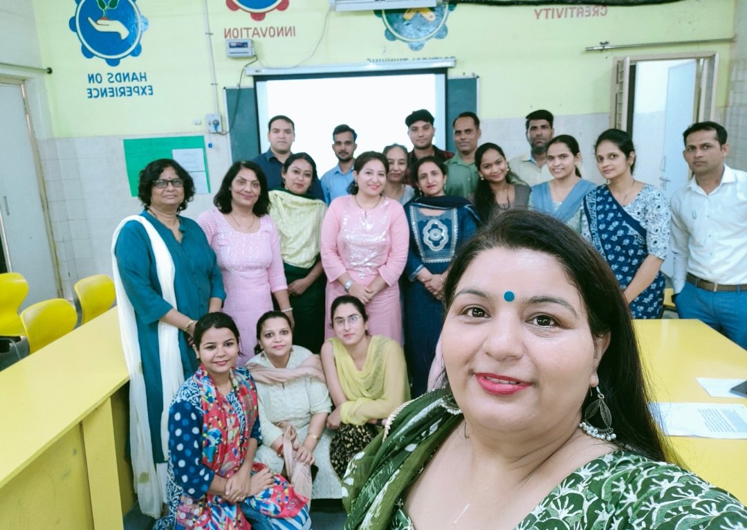 Harpreet0801's tweet photo. Day #2 of "creating student friendly schools"
The participants identified #upstander #bystander interventions.
differentiated #postivediscipline & #punishment
#casestudies reinforced the developmental approach
#confidentteachersstrongnation
@msisodia
@Dir_Education
@USAndIndia https://t.co/pjeqPqfC95