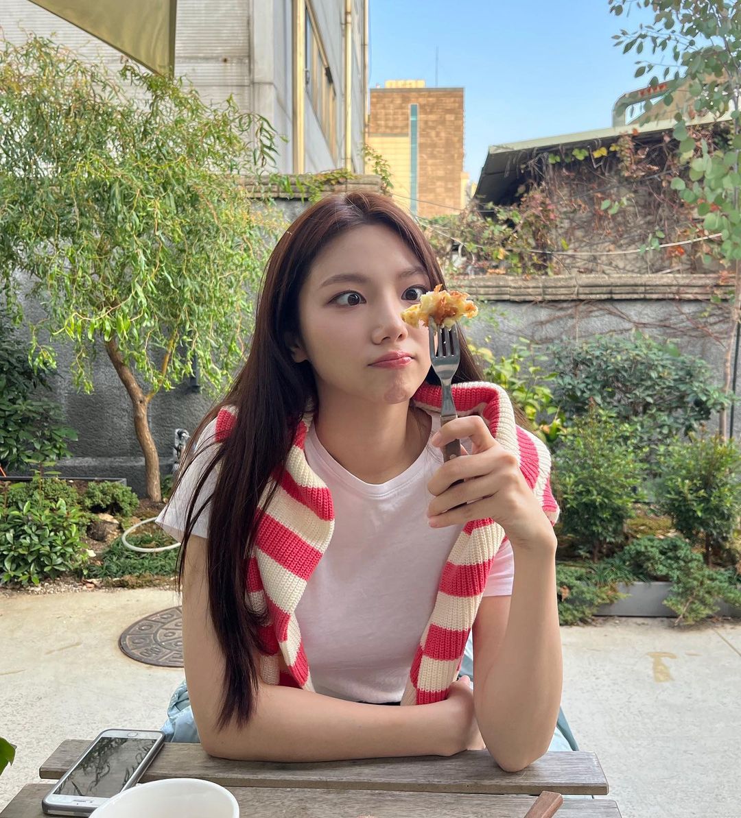 kaeunfied's tweet photo. 221029 | by.gaeun Instagram update✨
#이가은 #leegaeun #kaeun #イカウン https://t.co/jiOMbmwDto