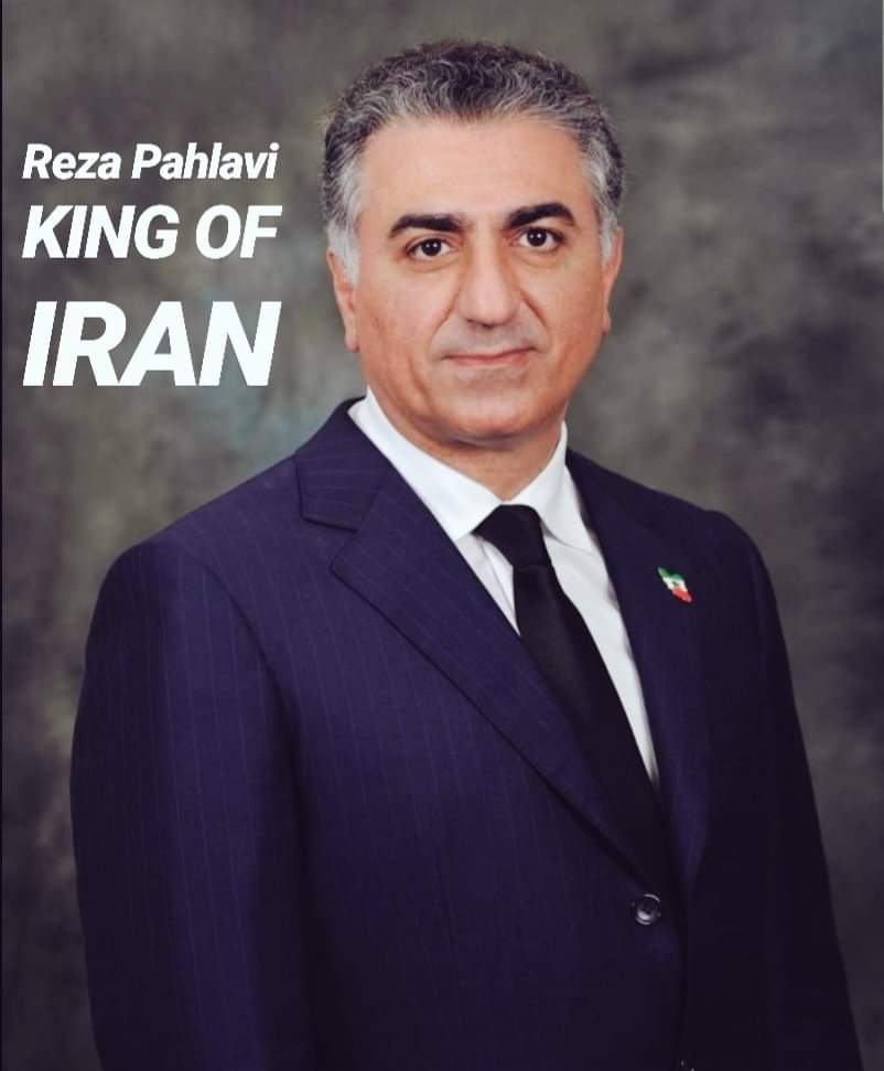AJMougin's tweet photo. L'#Armée faisant allégeance au #Chah est le seul garant des libertés des Femmes et des Hommes du Grand #Iran et de la cohésion nationale. @PahlaviReza est l'héritier de 2581 d'#EtatLaïc . La République fut islamique et vient d'infliger au Pays 42 ans d' " #IranoNox". https://t.co/sfhYCiM54U