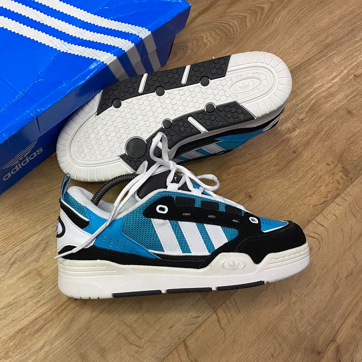 sanni_ot's tweet photo. Our sneakers keep you going and growing.

Send in your orders for swift delivery 📦🏍️🚚

Frame 1: size 40-45 #32,000
Frame 2-4: size 40-45 #30,000

Order via:
WhatsApp: https://t.co/MllrF4Y1Qs
Or
Send a dm https://t.co/OAoJhZ2qMh