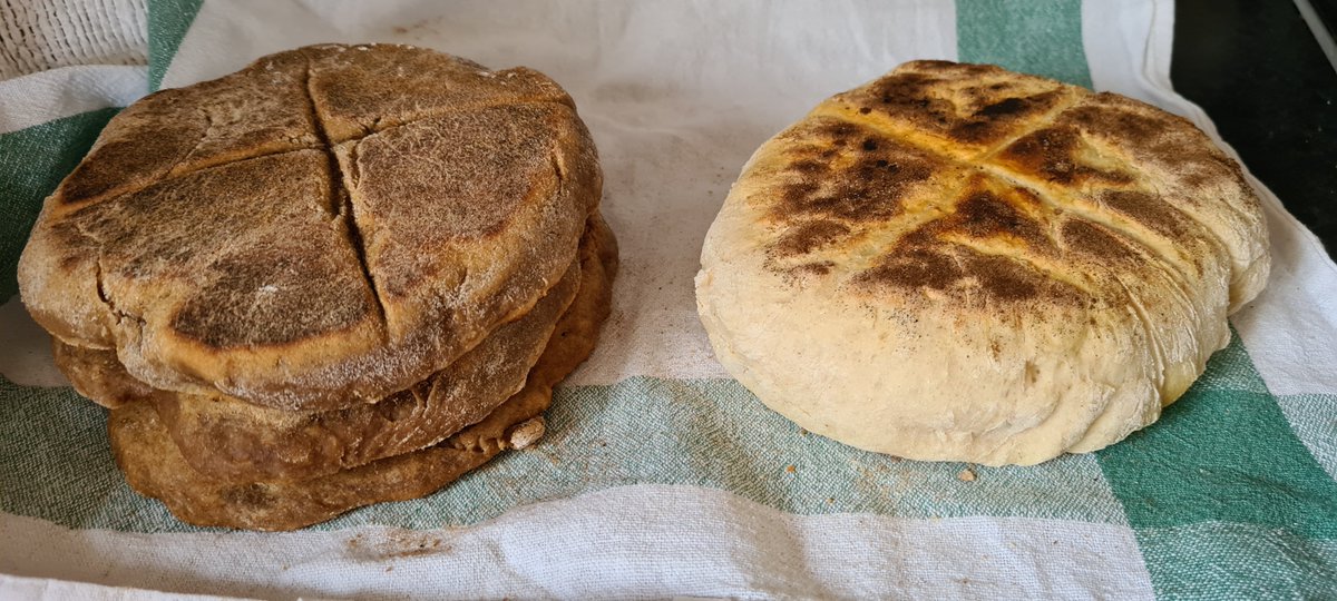nicillemhoire's tweet photo. @sarahduce @madebymodren @gobhamor @FelicityCloake @maggie_heb @agnes25SG Tried the treacle scone recipe, it's lacking something compared to the girdle scone. Three rounds v one!

I'll add cream of tartar if/ when I make them again.

Haven't tasted them yet....

#GirdleScones #TreacleScones https://t.co/pBo1TAyw8l