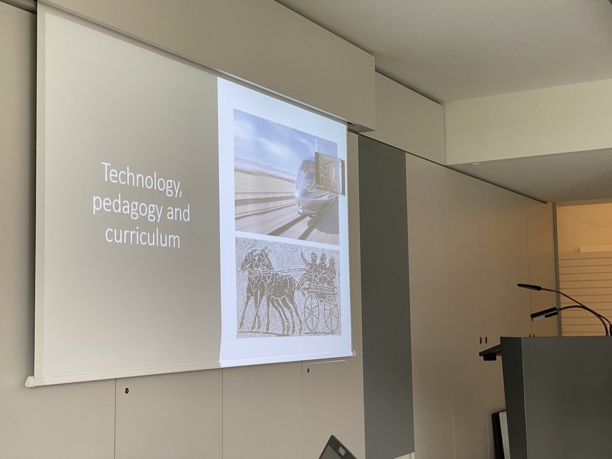 Gary Mills being extremely dedicated giving his talk on the reception of VR in schools despite being stuck in the UK with Covid #digsmem #BeyondtheTimeMachine