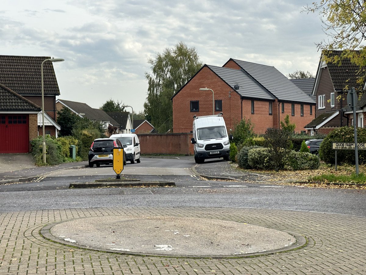 Adski11892's tweet photo. @YPLAC @PedestrianPaths @BlatantWatch @HantsPCC @HantsPolice Some of this weeks ignorant pavement parking drivers, most of course are repeat blatant offenders who do it on a daily basis despite reporting.  Sections 22A &amp; 34 RTA 1988 https://t.co/sKORTGmoD2