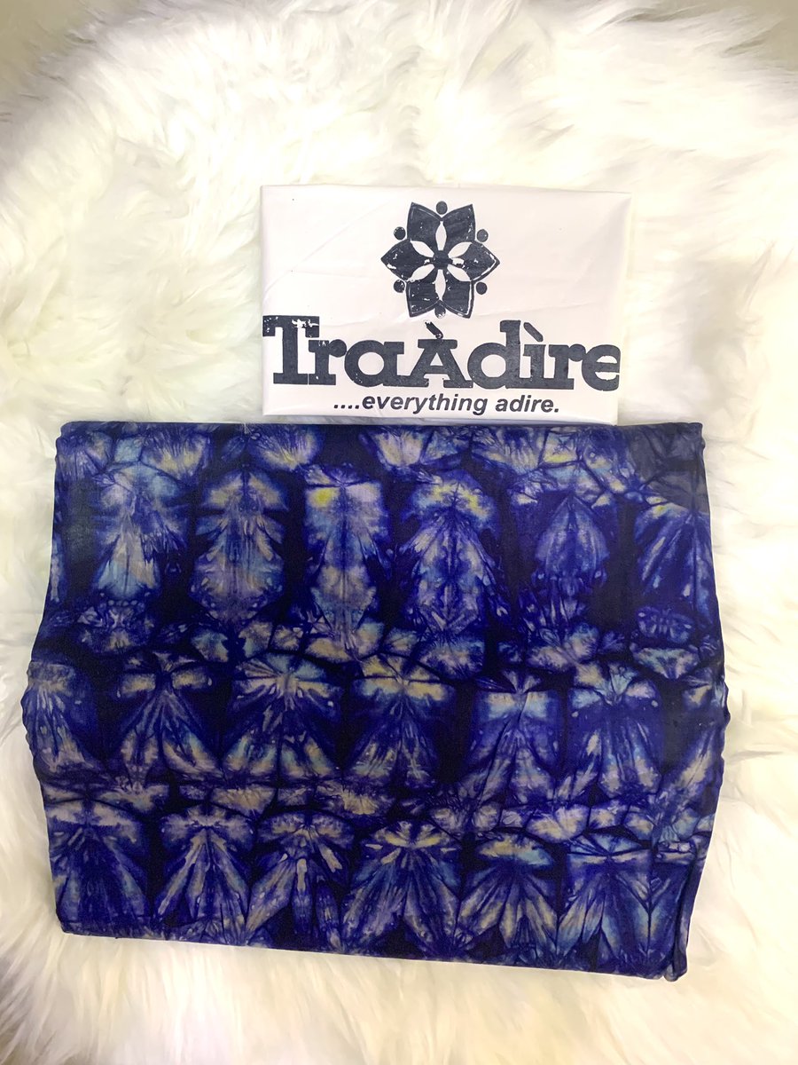 FineAkuregirl's tweet photo. Do you still need a style inspiration to rock this beautiful print? Check out @HenshawKate , she is serving 🔥🔥

Adire cotton available in different designs and Colors for 8500/5 yards https://t.co/a3YFTR06YZ
