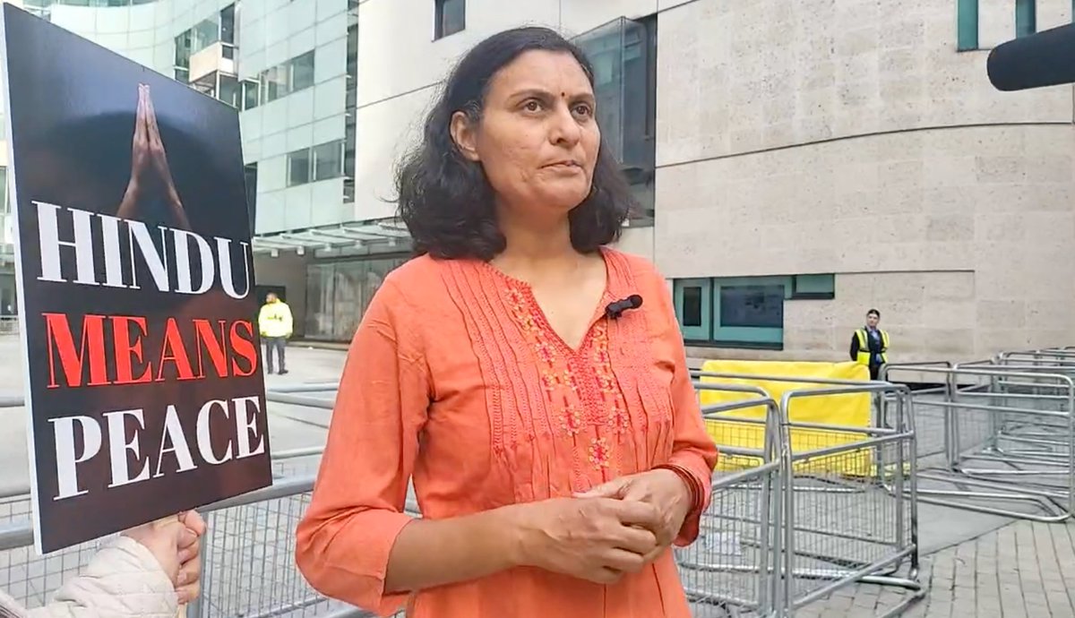 PoonamJoshi_'s tweet image. "BBC is spreading wrong news about Hindus, about our culture" " Why BBC hates Hindus, why BBC publishes hate news about Hindus" some of the comments made by protesters outside the BBC. #BBCProtest #BBC #HindusProtest