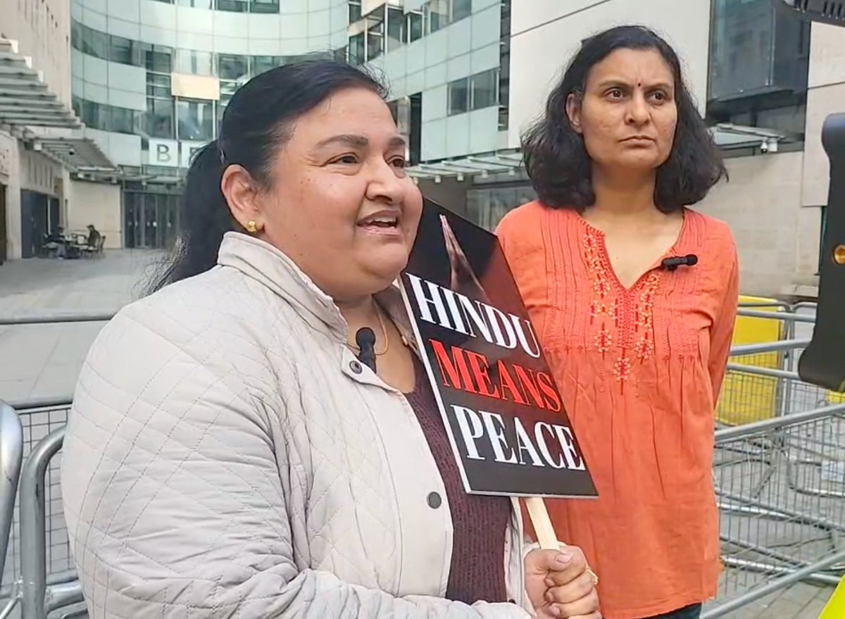PoonamJoshi_'s tweet image. "BBC is spreading wrong news about Hindus, about our culture" " Why BBC hates Hindus, why BBC publishes hate news about Hindus" some of the comments made by protesters outside the BBC. #BBCProtest #BBC #HindusProtest
