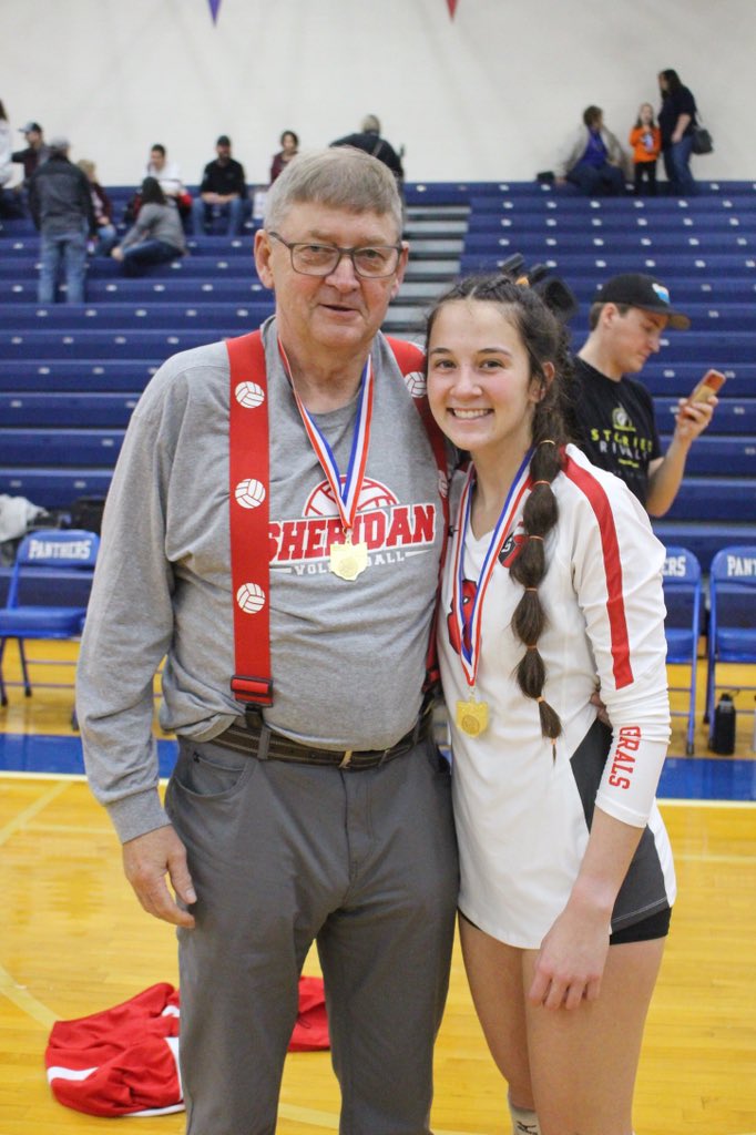 itzmemechelle's tweet photo. GAME DAY!!!
District Finals
2pm at Southeastern High School 

Let’s GO RED‼️ 🏐⚔️ https://t.co/5ihCt3DSuN