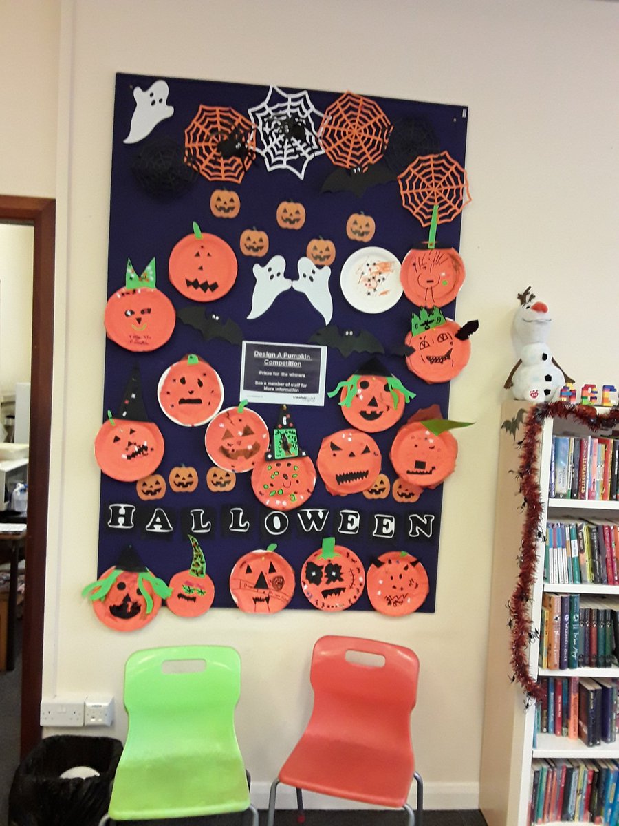 WFlibraries's tweet photo. What a busy morning making #HalloweenCrafts for our #PumpkinCompetition at #StanleyLibrary The winner will be chosen on Monday, so watch this space #WFlibraries #loveSaturdays #LoveCrafts https://t.co/aMdJcuhbxY