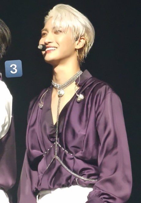 hwasdaily's tweet photo. [��] park seonghwa twinkle twinkle https://t.co/OLnj0omI8t