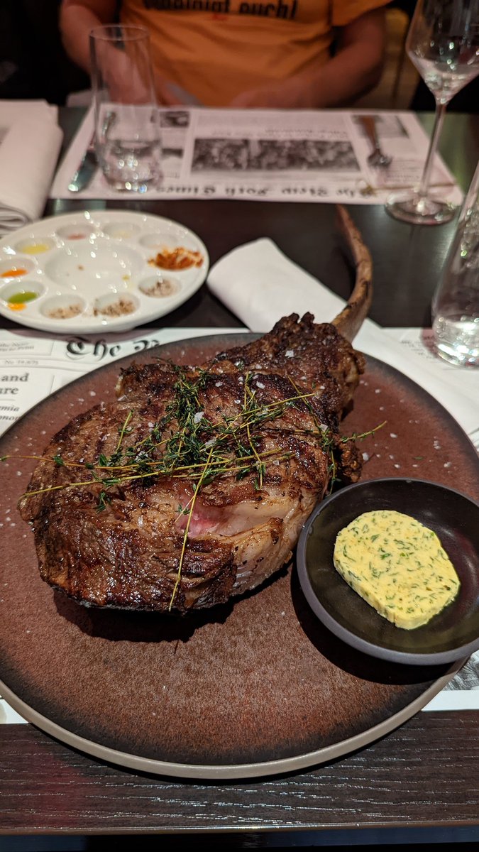 d33_k4y's tweet photo. Nearly forgot to post my first #steakdevrim post ever 😂 Thanks to @dbiservices for the delicious 1,3kg "ladies cut" Tomahawk last tuesday at #pgconfeu - Power to Postgres @EDBPostgres https://t.co/8DcFnXjJ9z