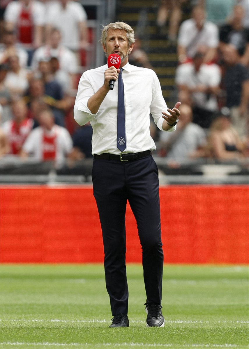 Wasserman wishes <a href="/vdsar1970/">Edwin van der Sar</a> <a href="/AFCAjax/">AFC Ajax</a> a Happy Birthday! #TeamWass